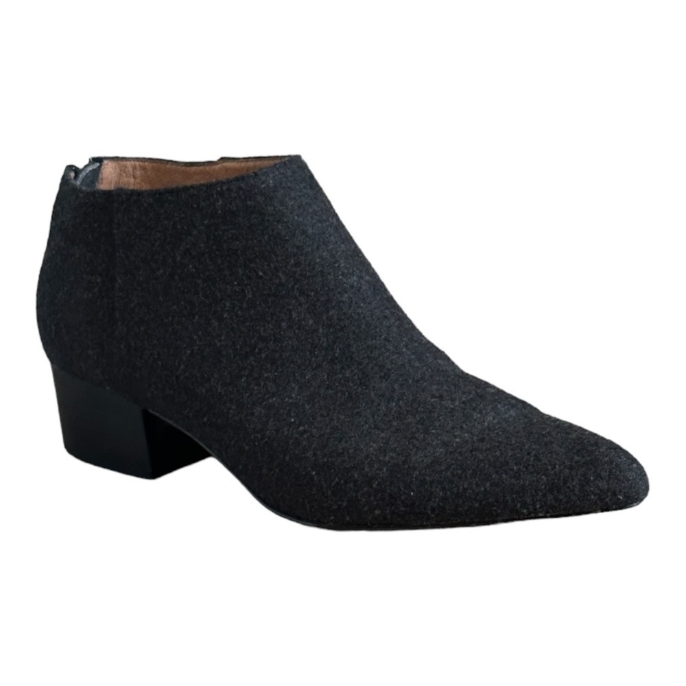 Bettye Muller Charcoal Gray Wool Ankle Boots 10 Pointed Toe Block Heel Back Zip